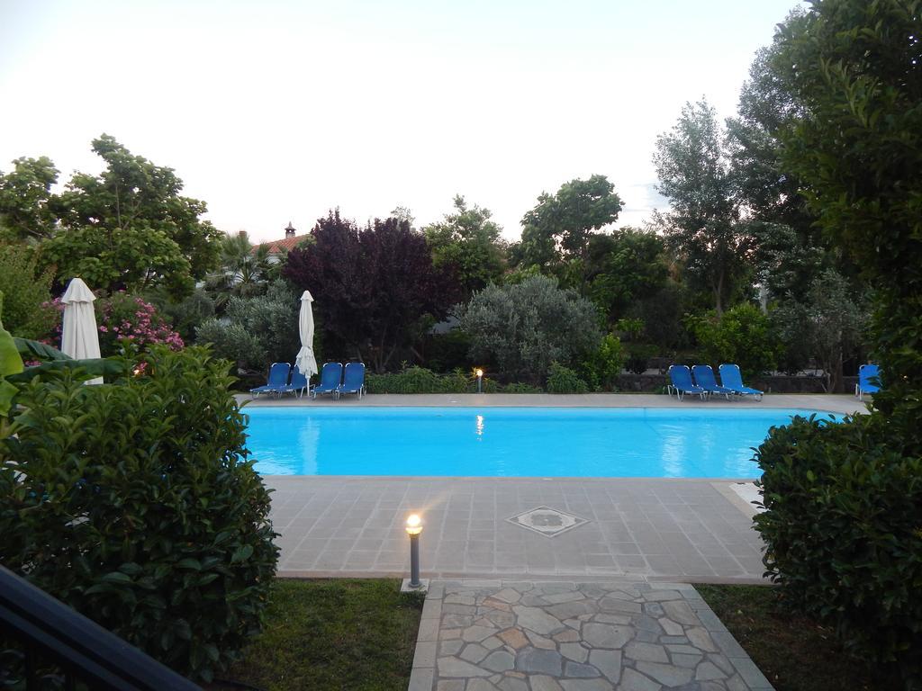 Kalloni Village *
