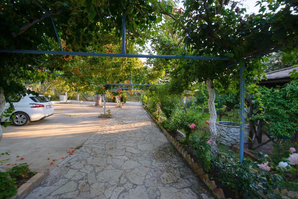 Apartment Dimitra *