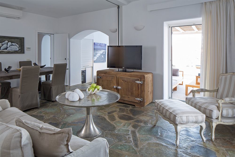 Myconian Ambassador Relais & Chateaux Hotel