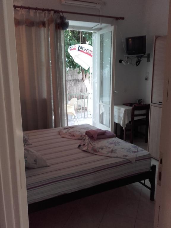 Aparthotel Fotini Kamena Vourla