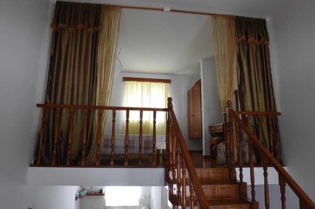 Alexis Apartment