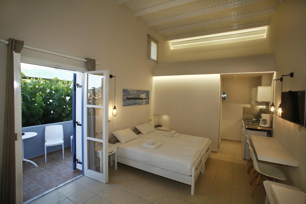 Studios Vasilis * Agia Marina (Crete)