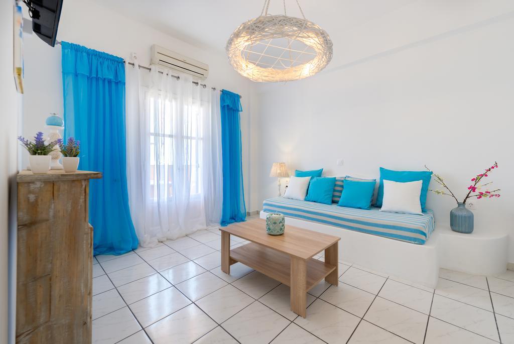 Thalia Fira (Santorini)