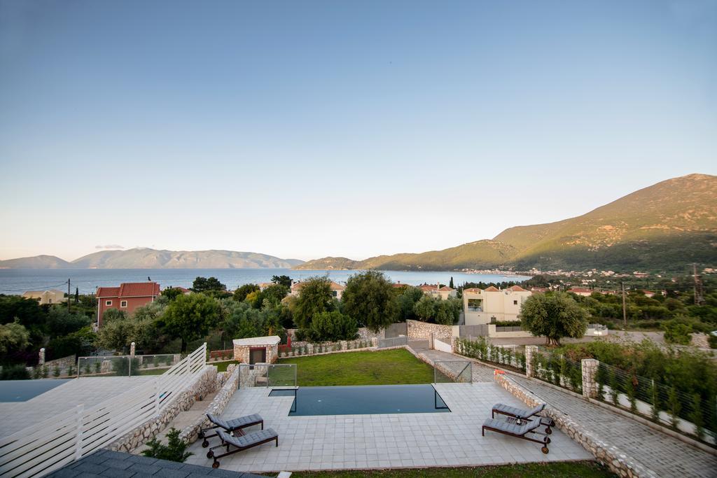 Villa White Karavomylos