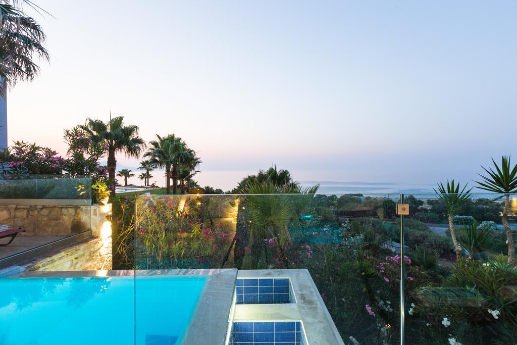 Sea View *