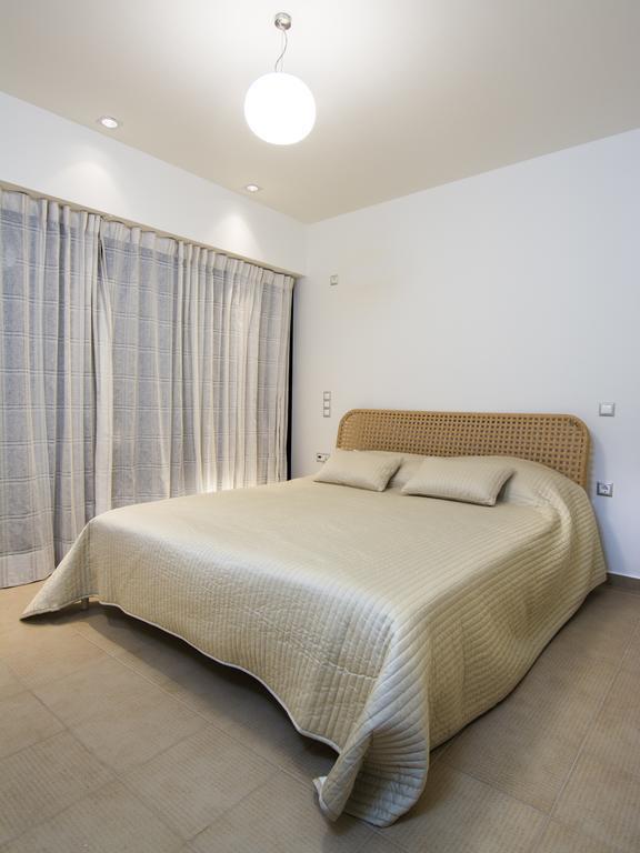 Hidden Sanctuary In Saronida Villa *