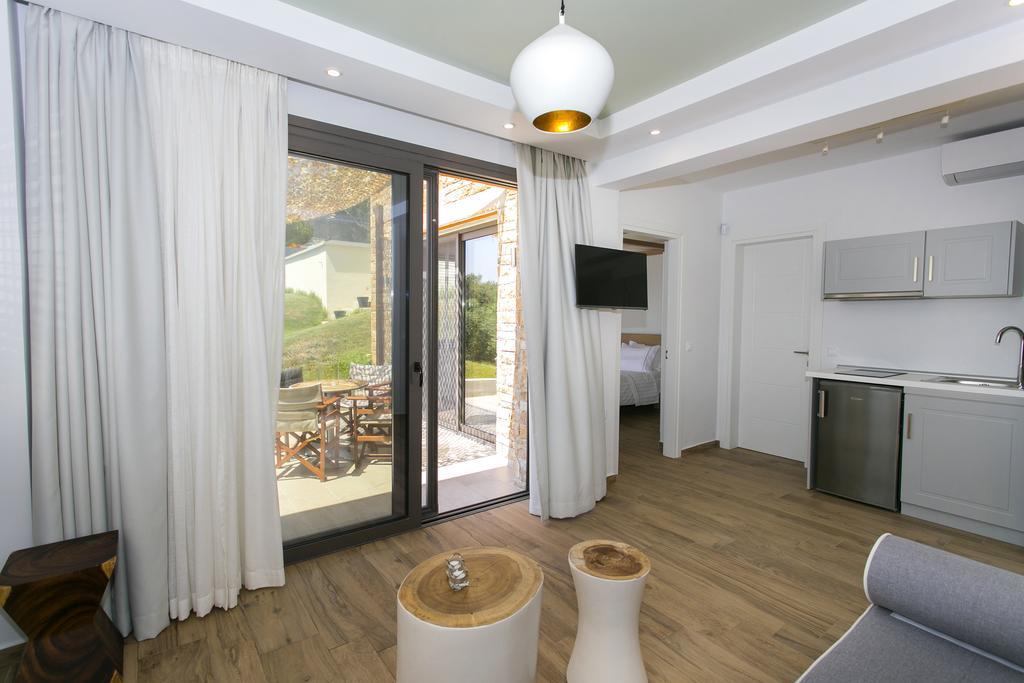 Golden Bay & Maisonettes Parga