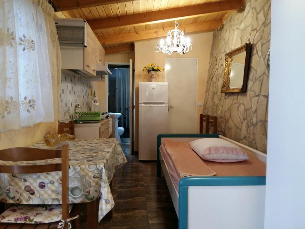 Guest house Kristallia Monastiraki (Phocis)