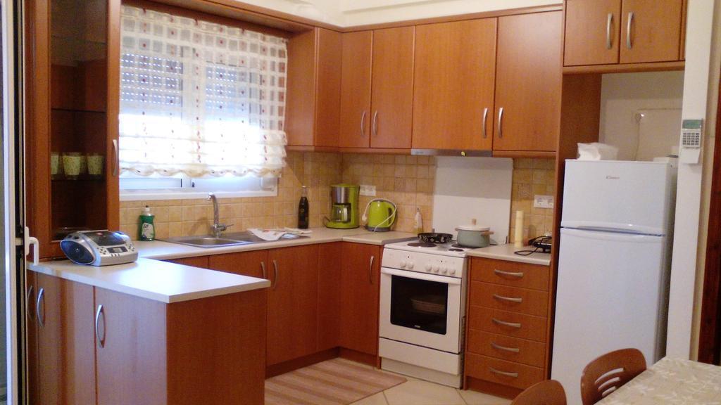 3 Asteria Apartment Kompoi