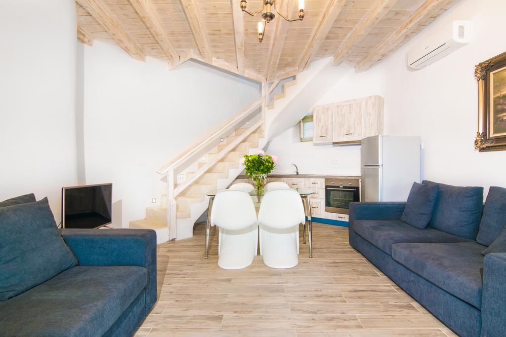Eliades Apartment *