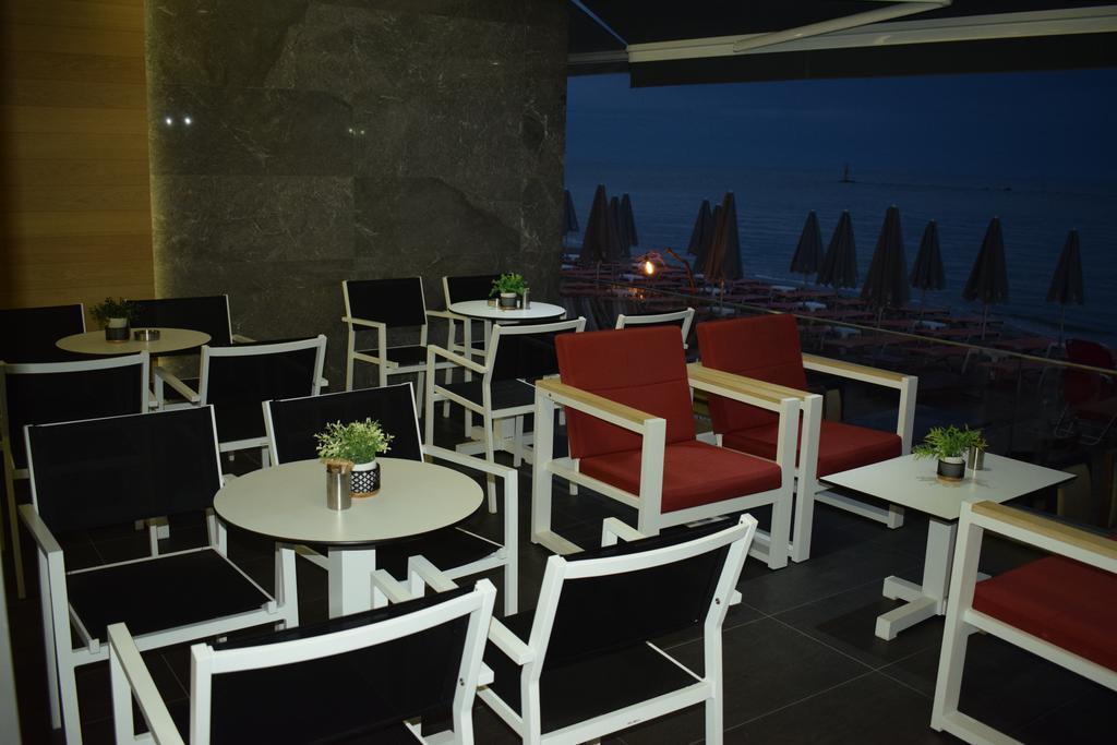 Zefyros Paralia Katerinis