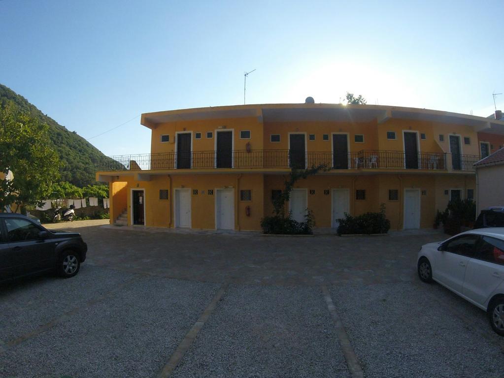 George's Aparthotel *