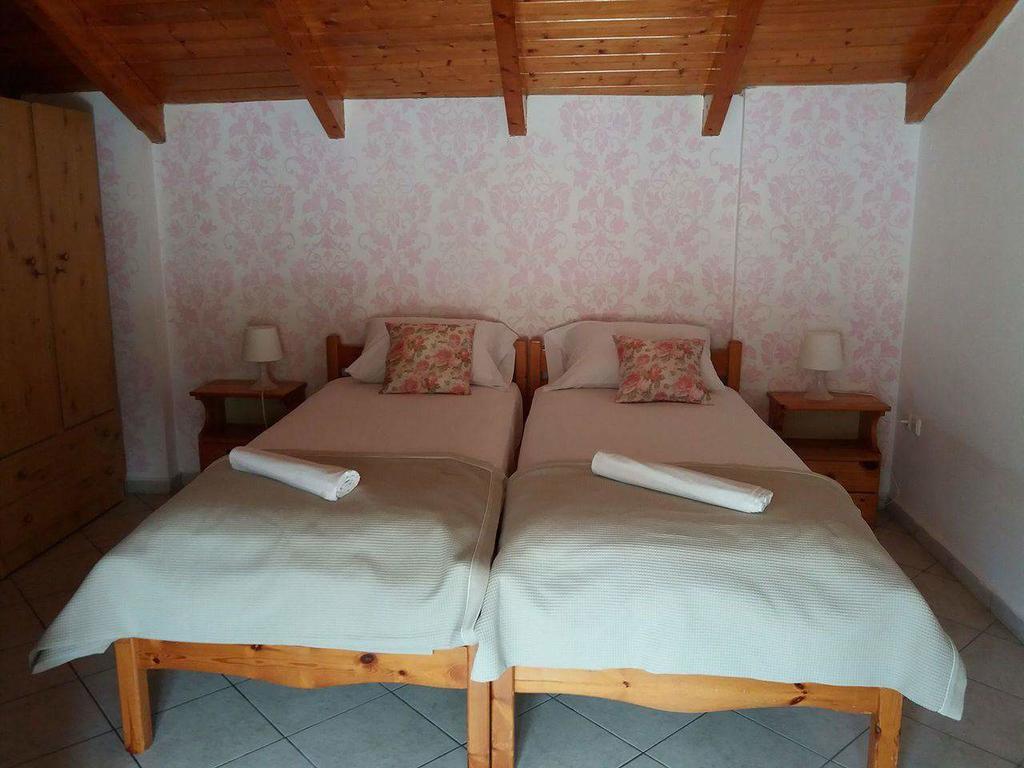 Holiday home Chloe Attic