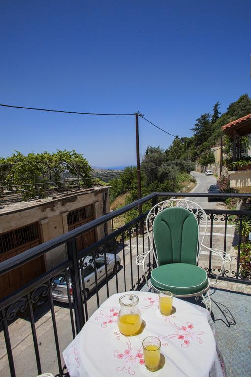 Aparthotel Enatha 3*
