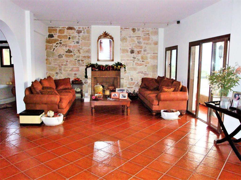 Waterfront Mediterranean Villa Skroponeria