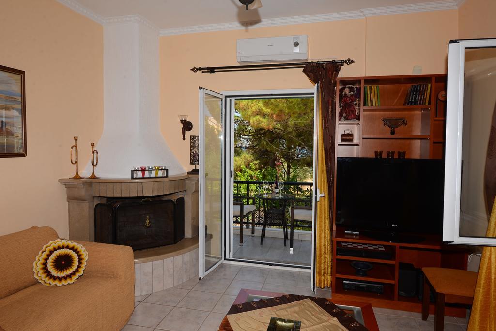 Roula's & Acharavi (Corfu)