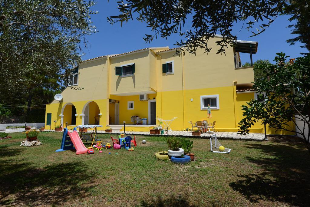 Roula's & * Acharavi (Corfu)