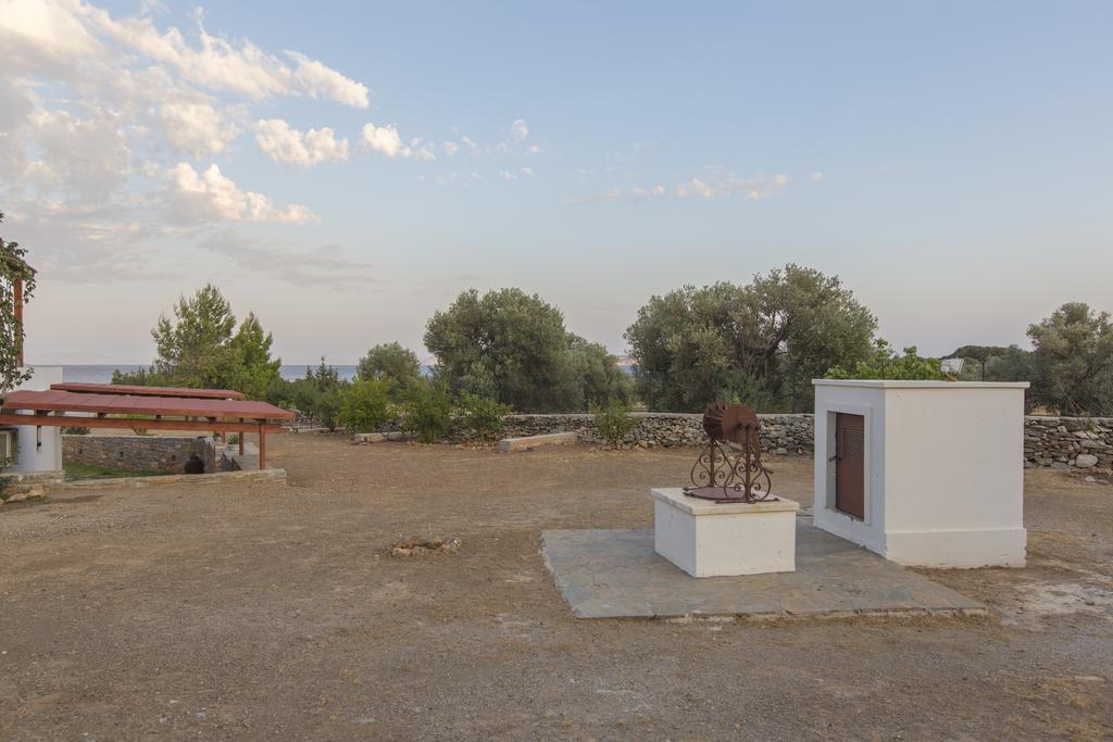Theonis Apartment Moutsouna