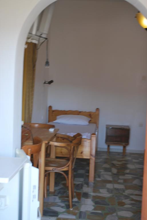 Anixi Apartment *