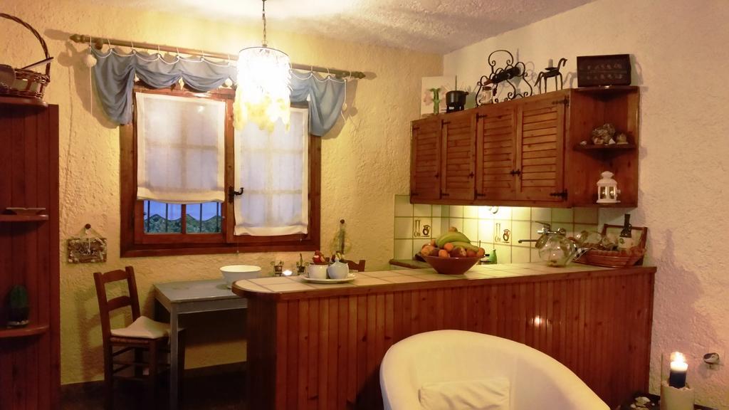 Vourleza Vacation House Near Airport Holiday home *