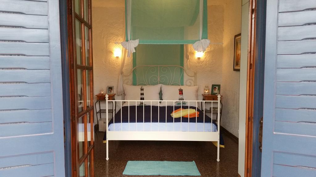 Holiday home Vourleza Vacation House Near Airport