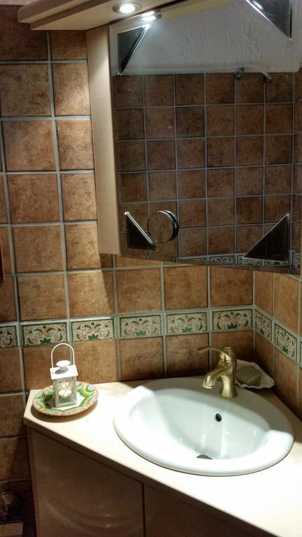 Vourleza Vacation House Near Airport Holiday home