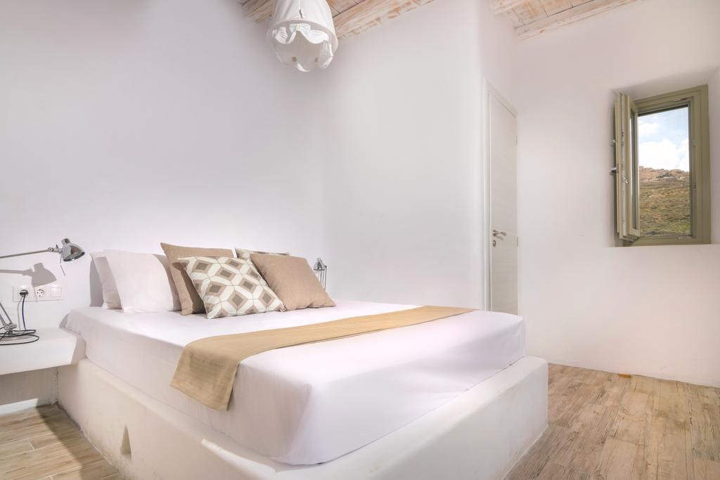 Eliades * Elia (Mykonos)