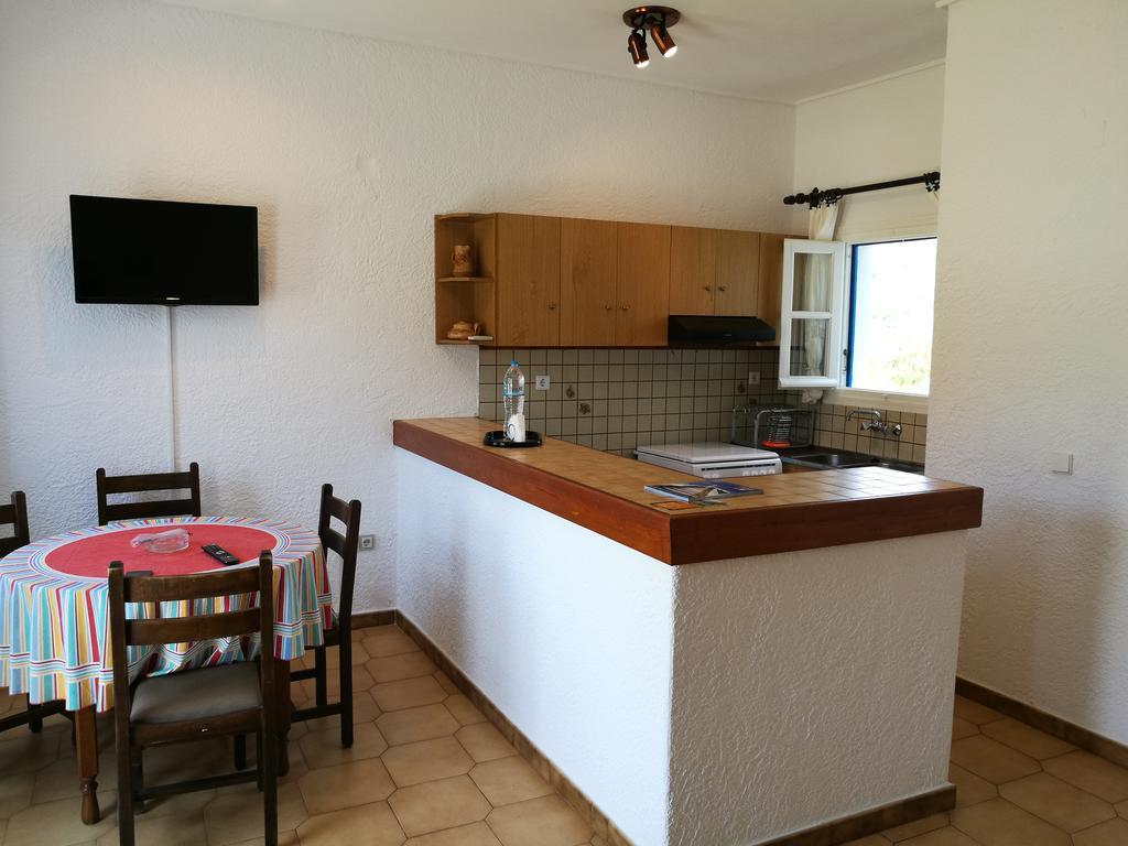 House Near Sea Apartment Gavrio