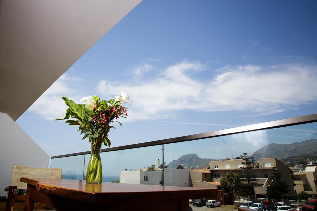 Beachside In Centre! Apartment Plakias