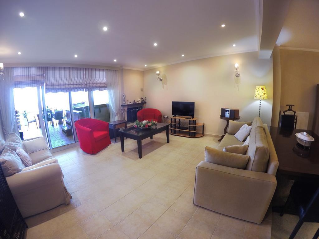 Mouse Island 3* Perama (Corfu)