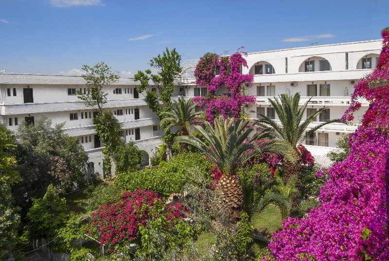 Club Iliochari Hotel