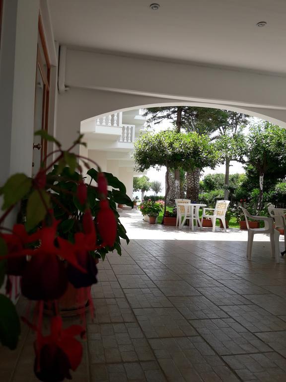 Posidonia Aparthotel