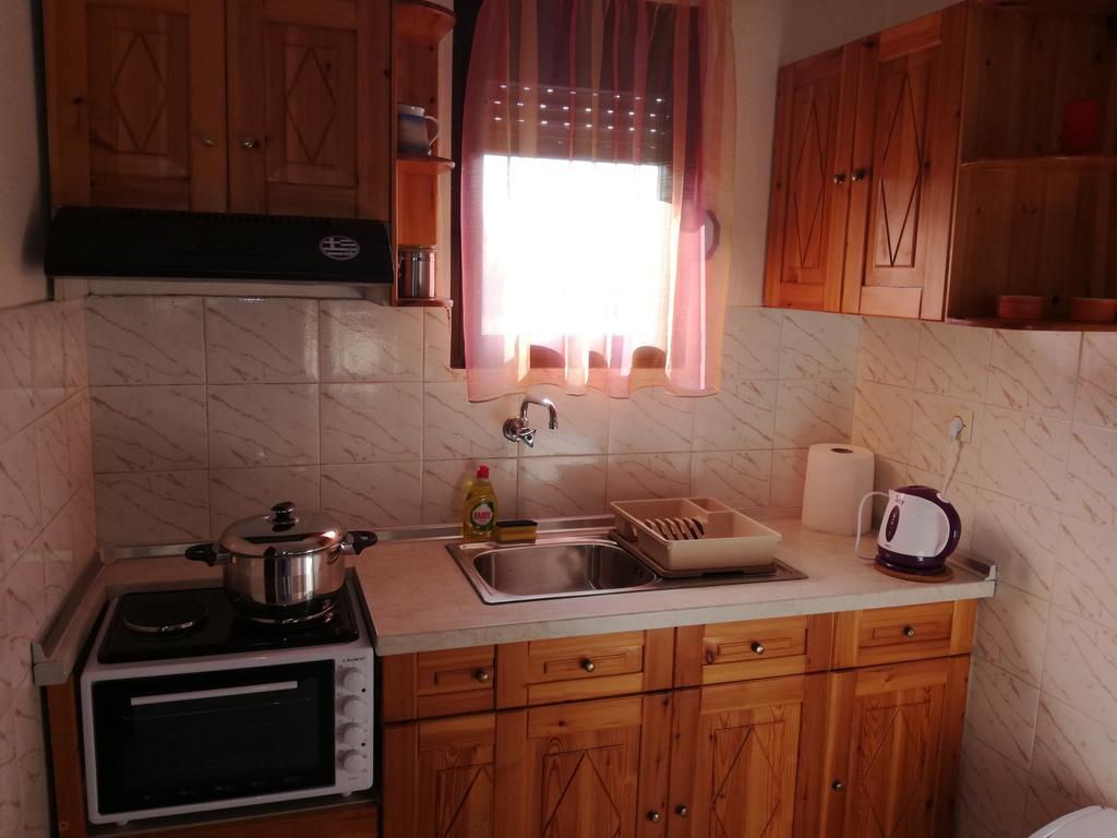 Pappou's Apartment *