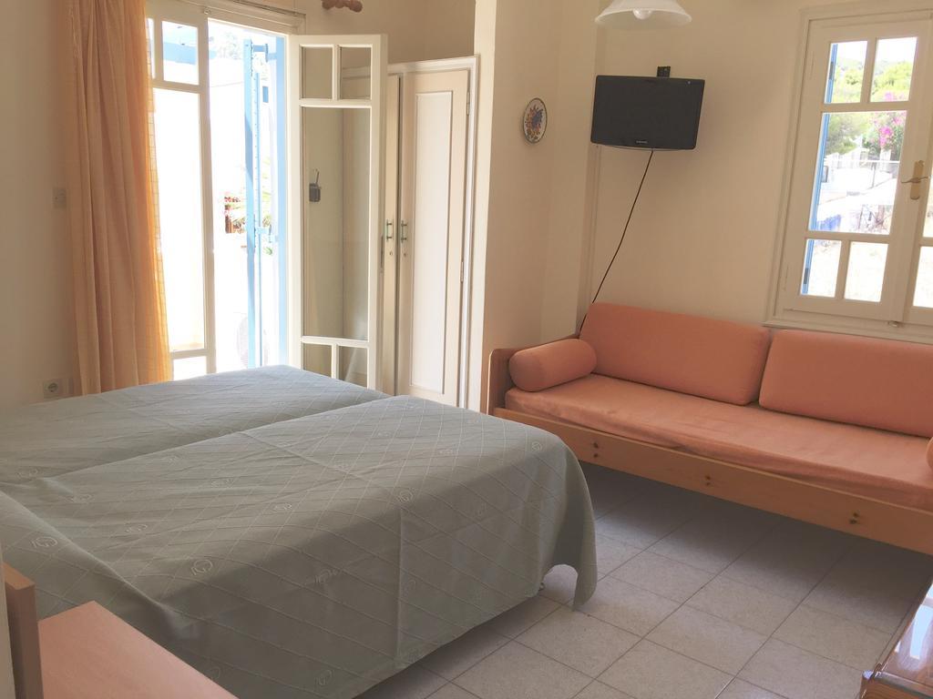 Sylvia Agia Marina (Aegina)