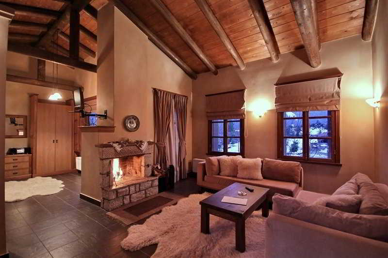 Aparthotel House 3*