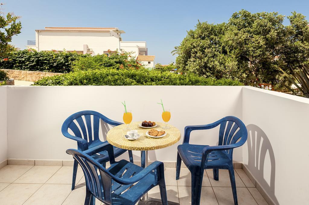 Hotel Adelais Tavronitis (Crete)