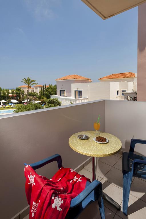 Adelais 2* Tavronitis (Crete)