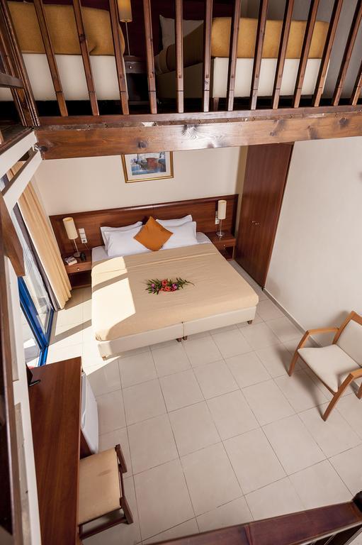 Hotel Adelais 2*