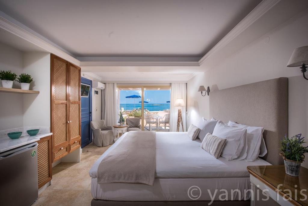 Aparthotel Pyrgos Blue