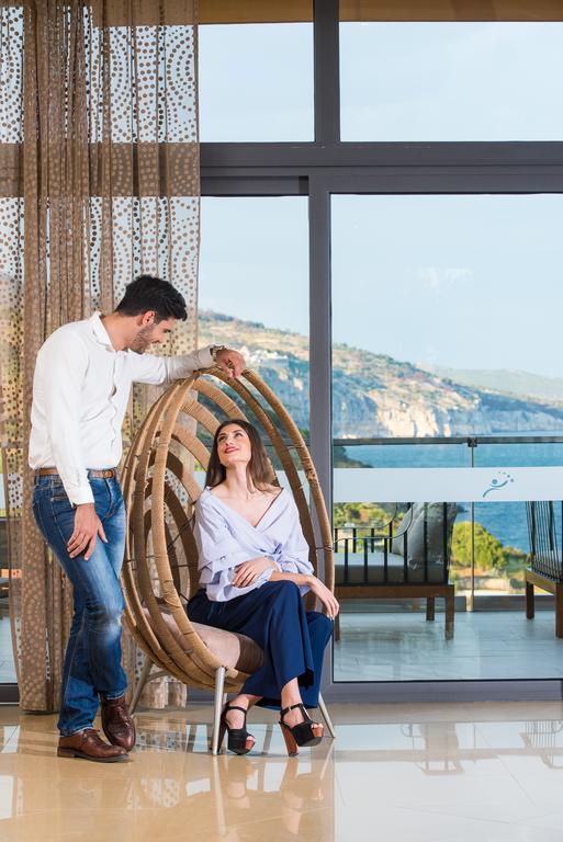 Aeolis Thassos Palace