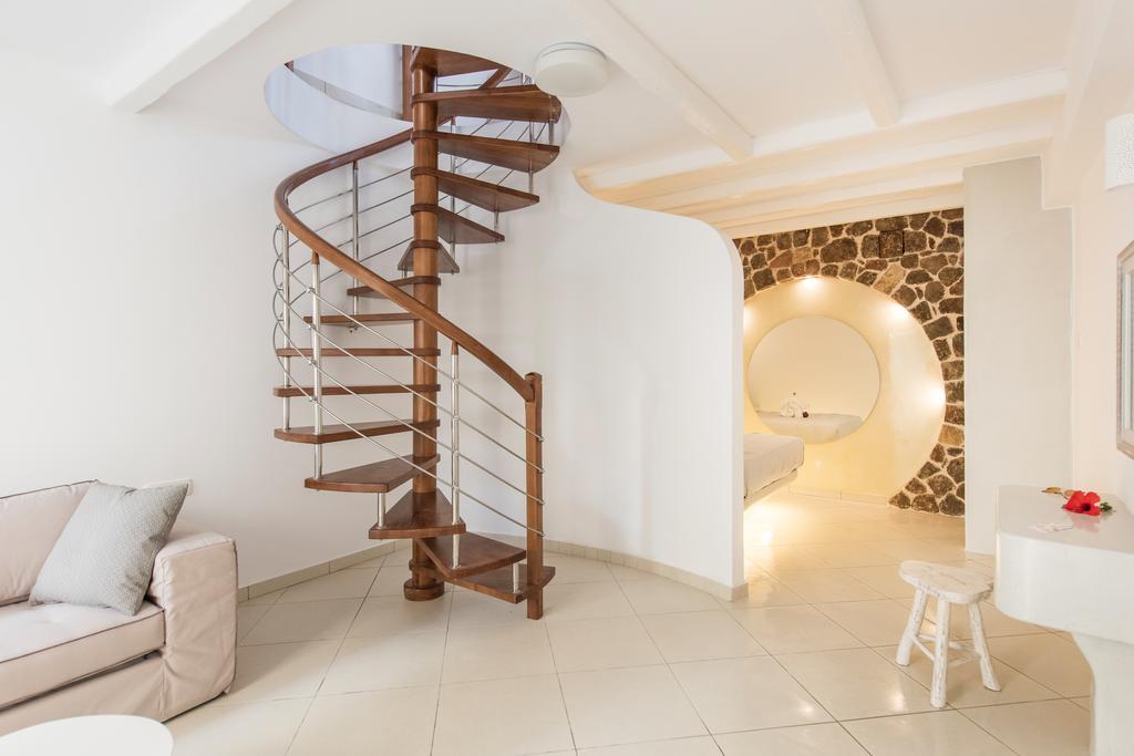 Villa Secret Earth - Santorini