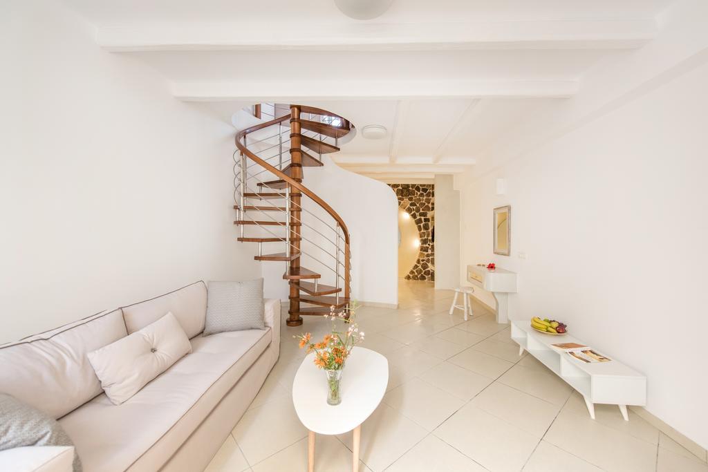 Villa Secret Earth - Santorini Kamari (Santorini)