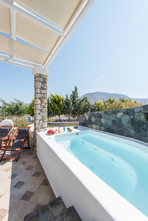 Secret Earth - Santorini Villa *