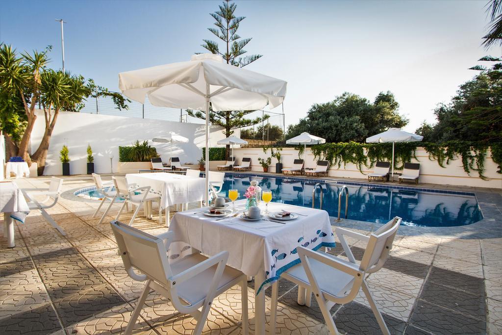 Aparthotel Balito 3*