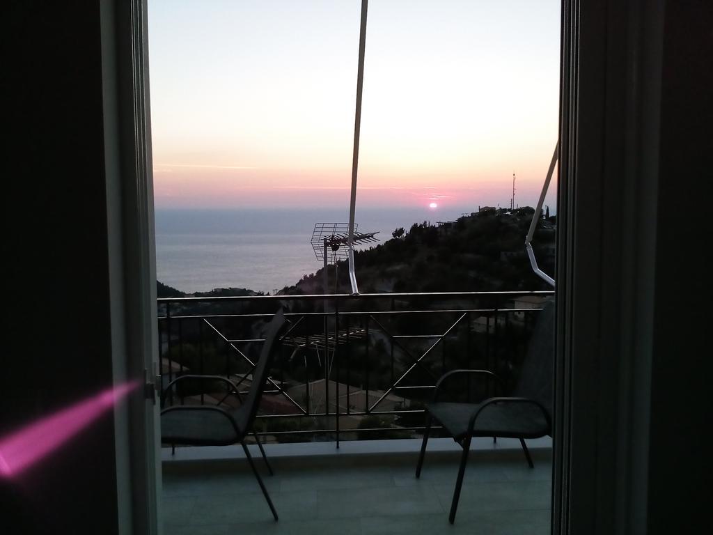 Plagia's Sunset * Exanthia