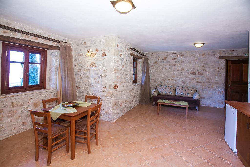 Aparthotel Anigraia Paralio Astros