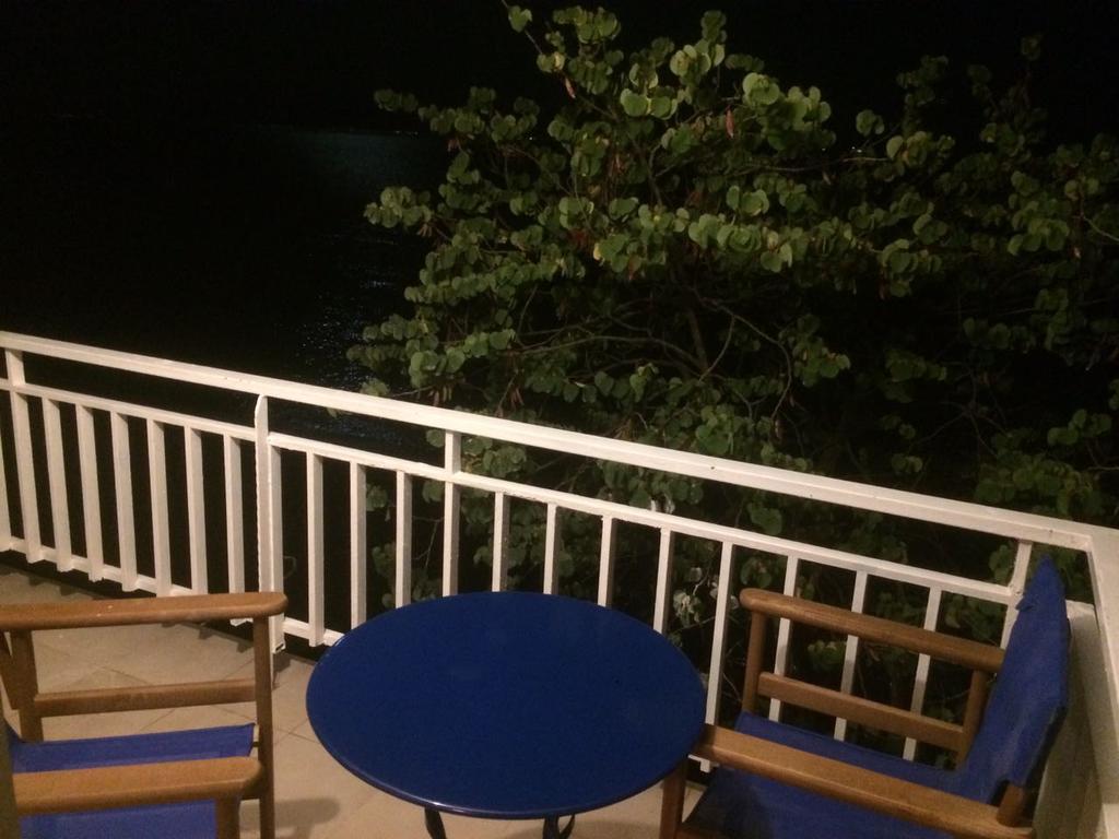 Apartment Maria Nea Karvali