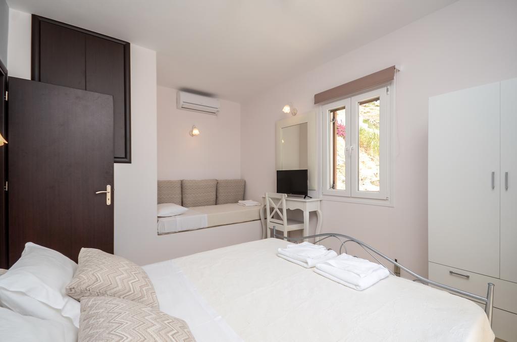 Naxos Luxury Villa *