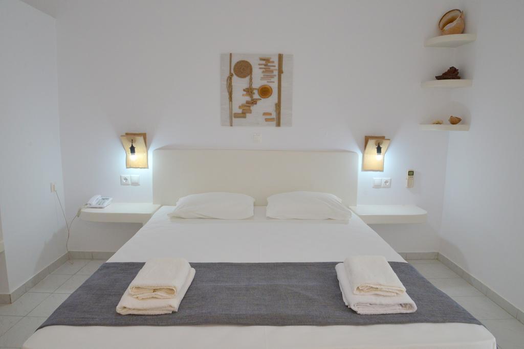 Corali Hotel 2*