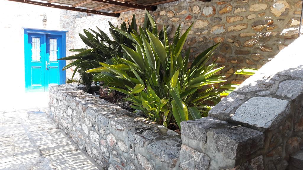 Harmony Hydra (Saronic Islands)